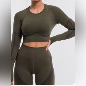 Echt arise surge set